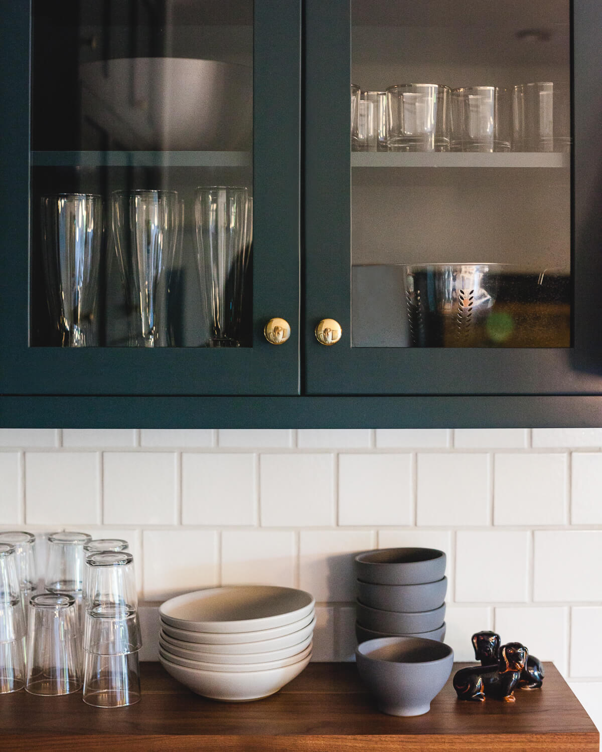 featherweight-WEB-4622 Mod Cabinetry for Green Kitchen Cabinets, green kitchen cabinets, sage green kitchen cabinets, dark green kitchen cabinets, modern green kitchen cabinets